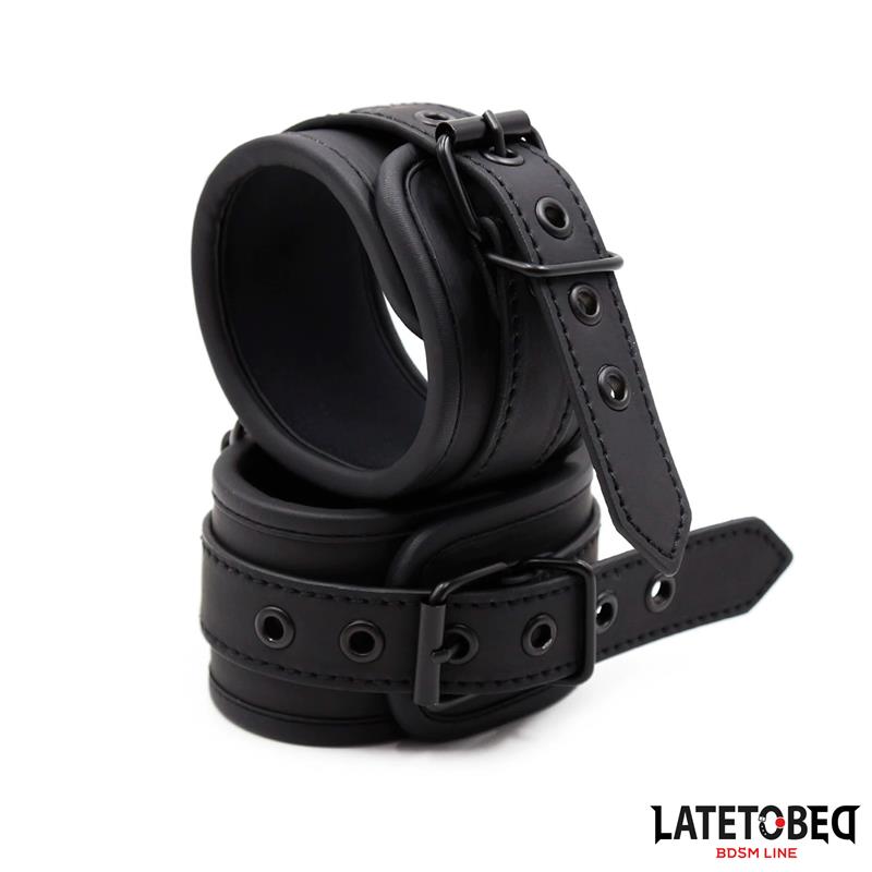 2-solid-black-wrist BDSM LINE Solid black wrist - LATETOBED - Image 2