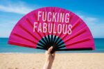 Ξύλινη Βεντάλια Χειρός XL Fucking Fabulous Holographic Pink - Image 2